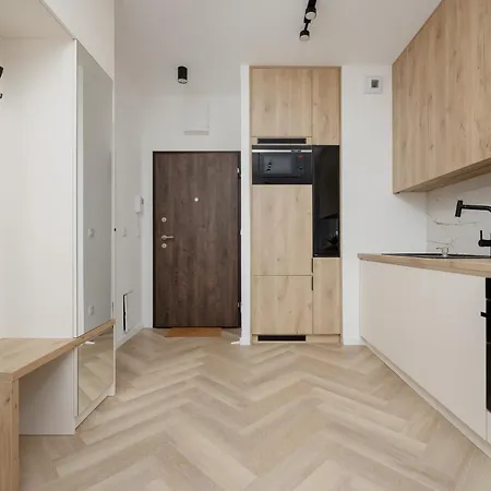 Daire Elegant Mokotow With Balcony And Parking By Renters