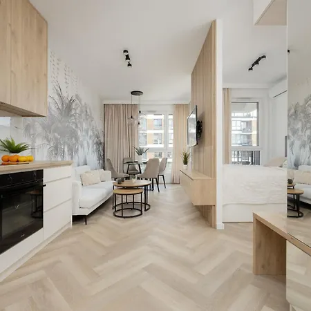 Daire Elegant Mokotow With Balcony And Parking By Renters