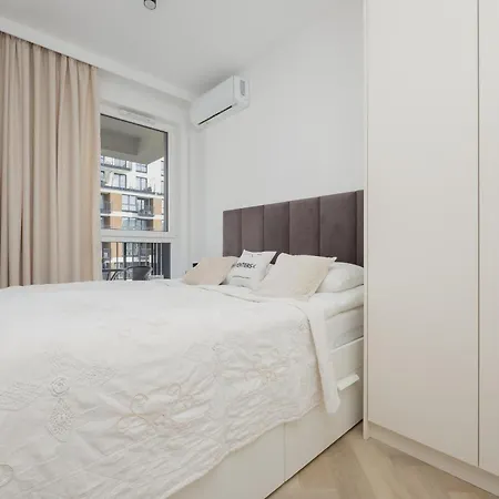 Apartmán Elegant Mokotow With Balcony And Parking By Renters