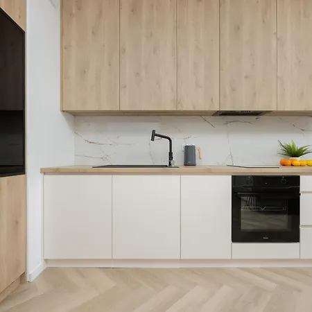 شقة Elegant Mokotow With Balcony And Parking By Renters *