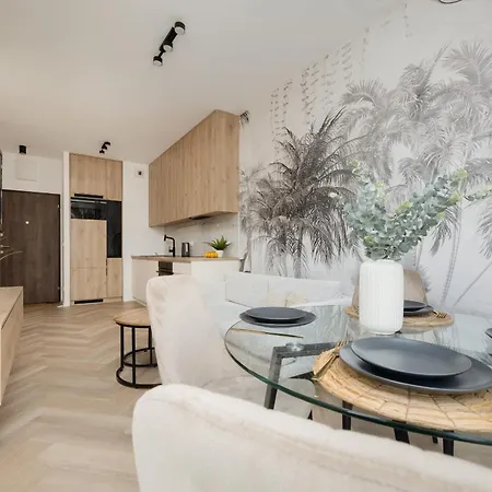 Elegant Mokotow With Balcony And Parking By Renters شقة وارسو